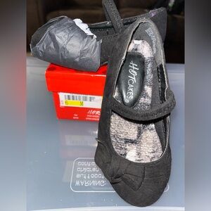Hot Cakes Black Baby Shoes Size 6